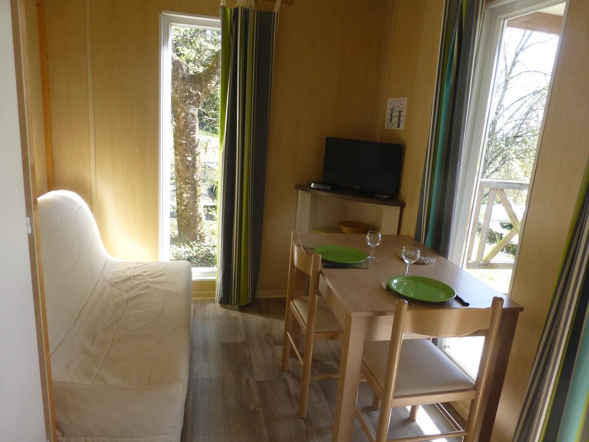 Camping Bleu Soleil Rouffignac Saint-Cernin Eksteriør billede