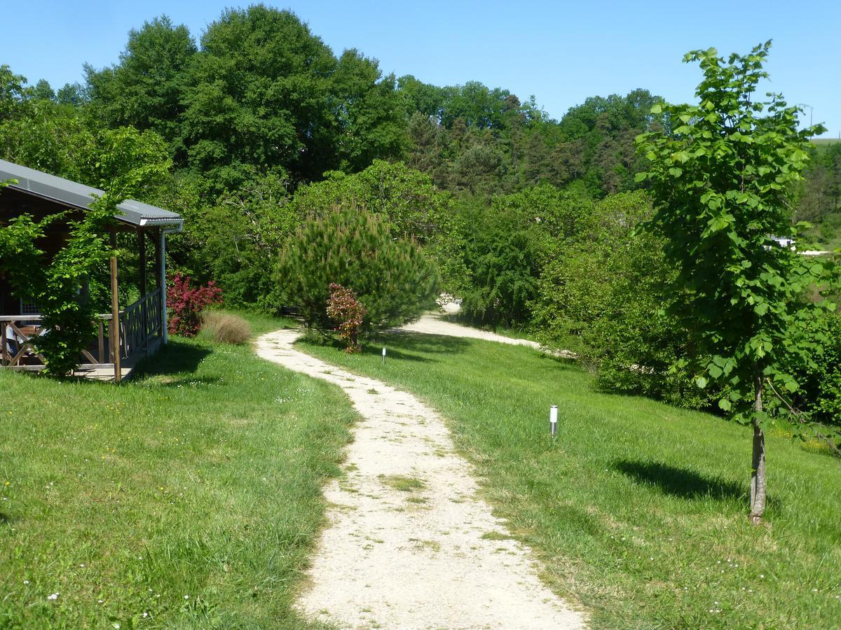 Camping Bleu Soleil Rouffignac Saint-Cernin Eksteriør billede